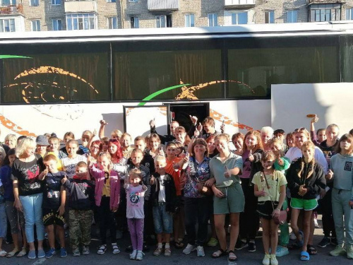 Діти з Криворіжжя відправились на відпочинок до Італії: подробиці