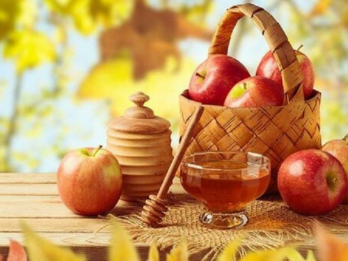 Яблучний Спас та День пасічника 19 серпня: прикмети та традиції цього дня