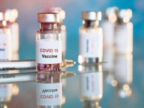 Чи комбінуються вакцини Coronavac, Moderna і Pfizer: роз’яснення МОЗ