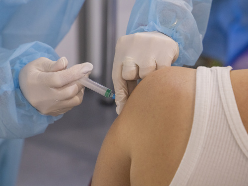 Чи безпечно комбінувати вакцини і вводити кілька щеплень в один день – коментар МОЗ