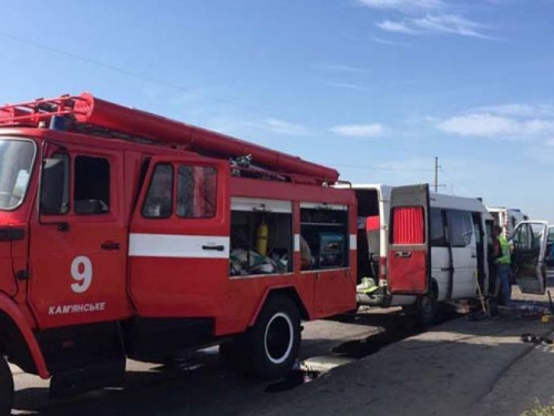 В ДТП на Днепропетровщине пострадало 13 человек 
