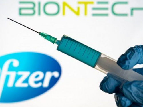 Чи будуть вакцинувати «залишковими» дозами Pfizer публічних осіб - коментар