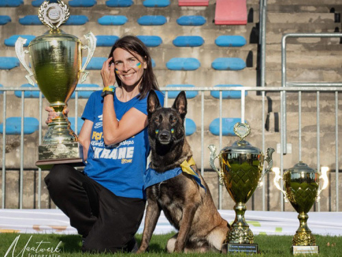 Вперше в історії країни: українка зі своїм службовим собакою стали чемпіонами світу з дресирування