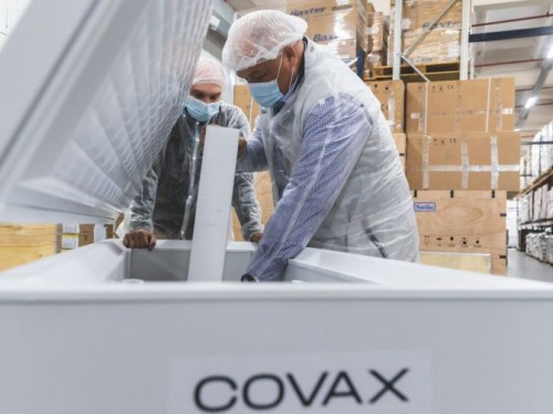 Україна отримала ультрахолодові морозильники для вакцин від COVID-19 в межах COVAX