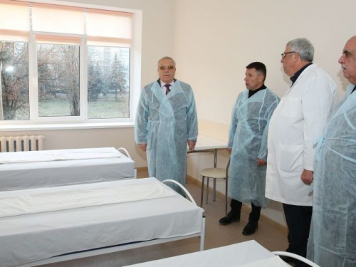 Жители Кривого Рога получат лечение в современных палатах в одной из городских больниц (фото)