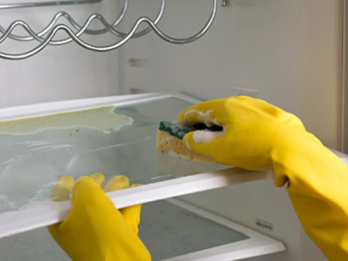 Як очистити холодильник: прості поради для сяяння