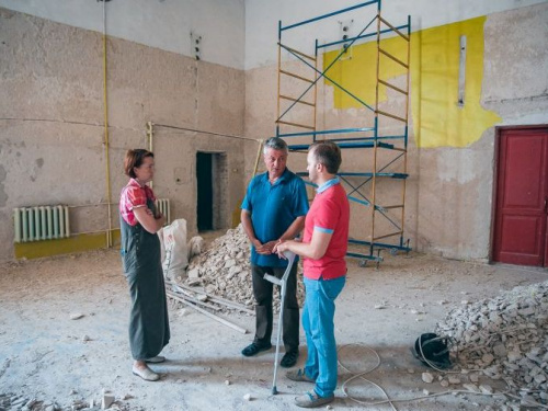 Команда Усова: ремонт в Центрально-Городской гимназии Кривого Рога идёт нормальными темпами