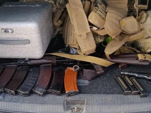 У Саксаганському районі патрульні затримали водія зі зброєю