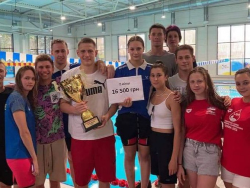 Чемпіонат України з плавання: криворіжці вибороли призові місця