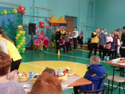 В Кривом Роге дети организовали праздник для своих сверстников с особенными потребностями