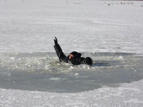 Спасатели Кривого Рога напоминают об опасности нахождения на льду