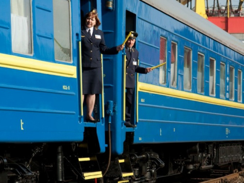 С июня поезд Киев - Кривой Рог будет курсировать три раза в неделю