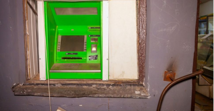 На Днепропетровщине банк объявил вознаграждение в размере 100 000 гривен за информацию о подрывниках банкоматов