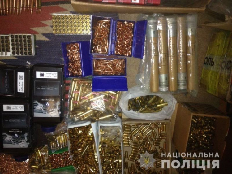 В Кривом Роге полицейские обнаружили подпольную оружейную мастерскую (ФОТО)