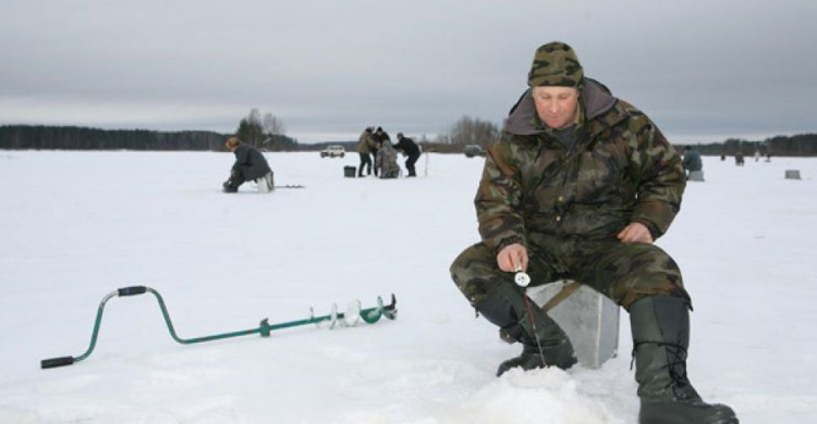 Заходи безпеки на льоду: зимова ловля риби (КОРИСНО)
