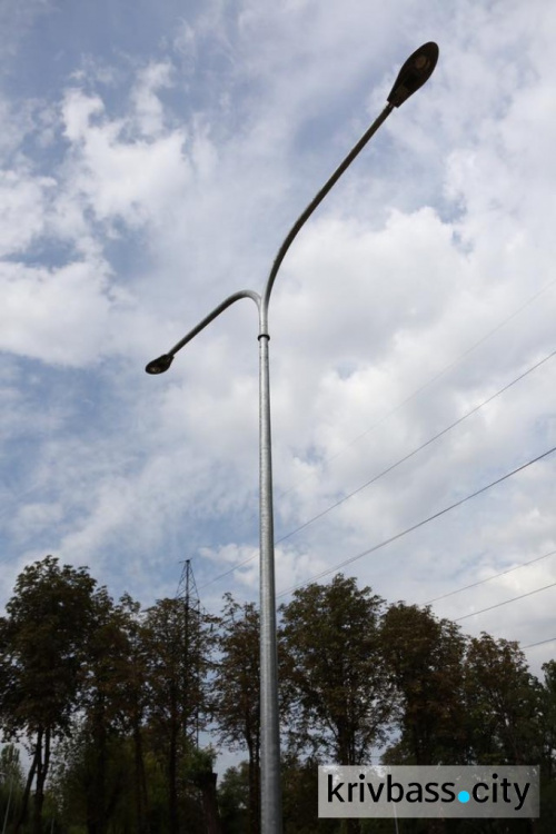 В  9 парках Кривого Рога появилось светодиодное освещение (ФОТО)