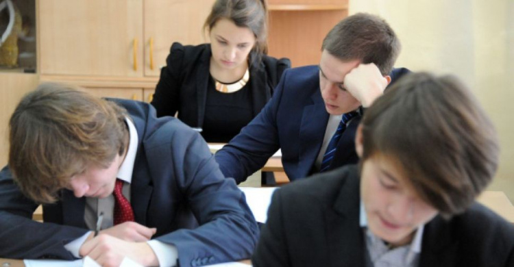 Выпускникам школ добавляют обязательные предметы для сдачи ВНО, - Минобразования Украины