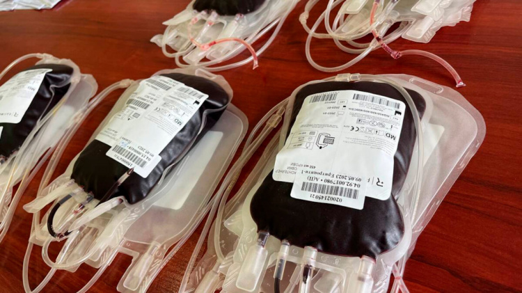 У разі нагальної потреби за надзвичайних ситуацій донорську кров та її компоненти зможуть ввозити з-за кордону — рішення Уряду