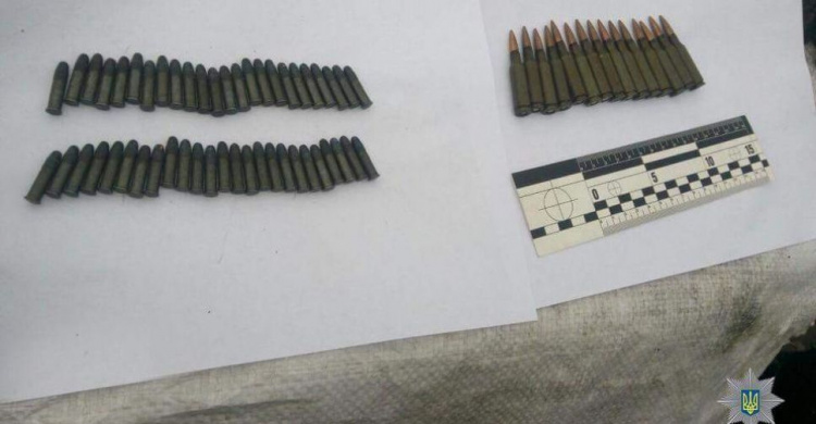 Опять боеприпасы в Кривом Роге: полицейскими задержан мужчина