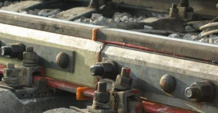 В Кривом Роге металлисты подвергают опасности жизни железнодорожников