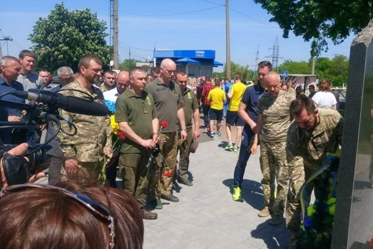 Бойцы Нацгвардии из Кривого Рога почтили память своих погибших побратимов в Донбассе