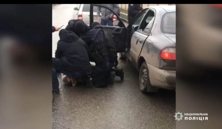 Стрельба из противотанкового гранатомета по авто в центре города: на Днепропетровщине задержали подозреваемых