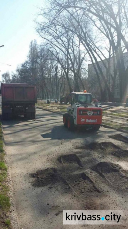 В Кривом Роге начали ремонтировать дороги (ФОТО)