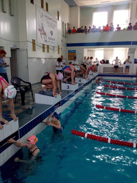 Лучшие результаты: в Кривом Роге прошёл чемпионат города по плаванию (фото)