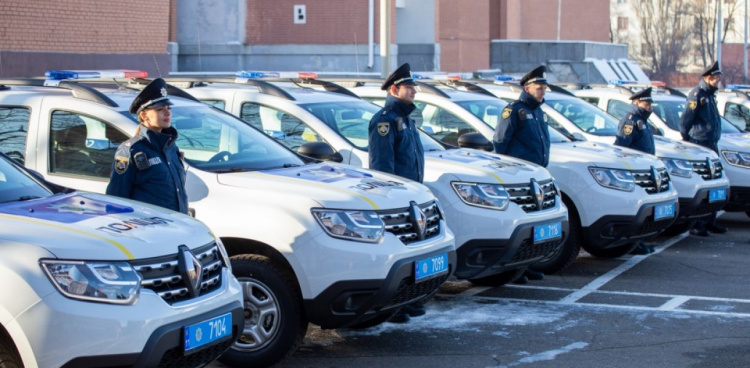 На Днепропетровщине вручили ключи от новых авто 31 офицеру громад (фото)