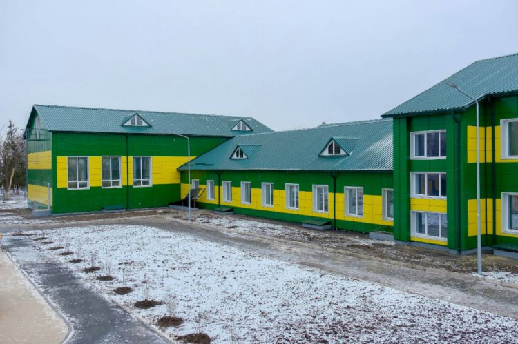 Под Кривым Рогом провели реконструкцию и увеличили детский сад (фото)