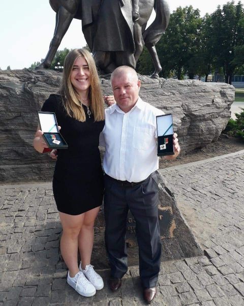 В Кривом Роге торжественно чествовали чемпионку Европы и ее тренера (фото)