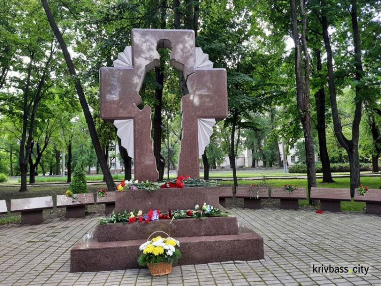 Віддали життя за Україну: у Кривому Розі вшанували пам’ять бійців, що полегли на Сході України