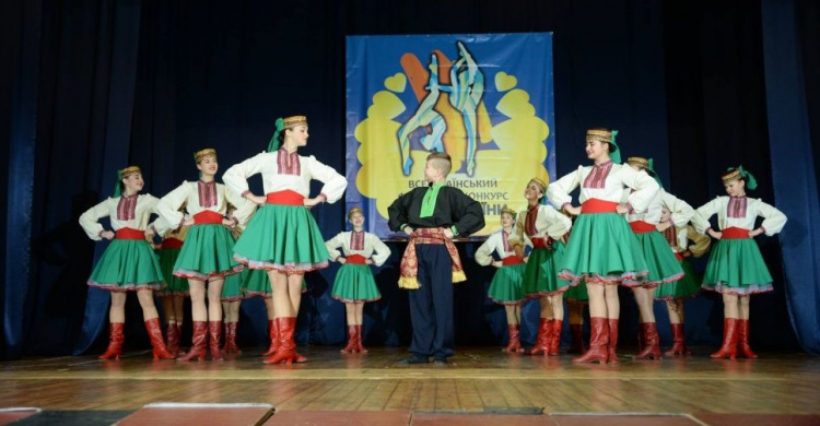 Хореографический ансамбль из Кривого Рога покорил жюри в Киеве национальными танцами (ФОТО)