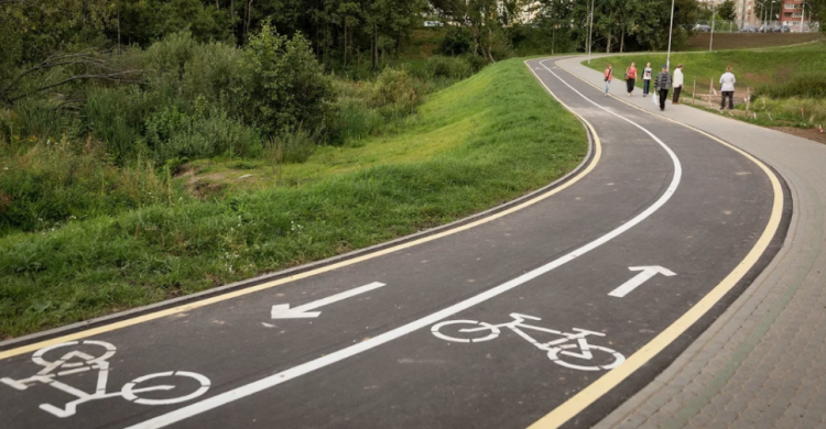 В Кривом Роге обещают обустроить велодорожки на автомагистралях: где и когда