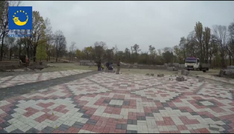 Парк на Гданцевке в Кривом Роге продолжает преображаться (ФОТО)