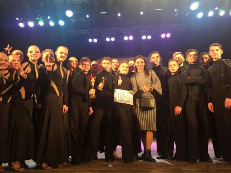 Танцевальный коллектив из Кривого Рога стал обладателем Гран-при на фестивале (фото)