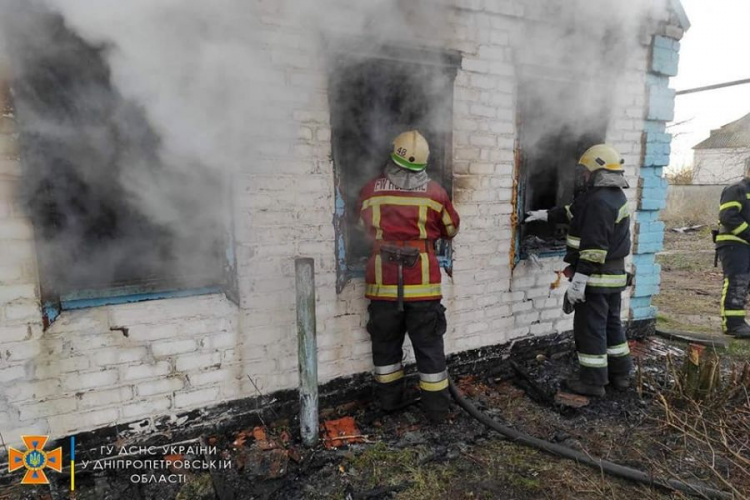Минулої доби на Дніпропетровщині троє осіб загинули під час пожеж