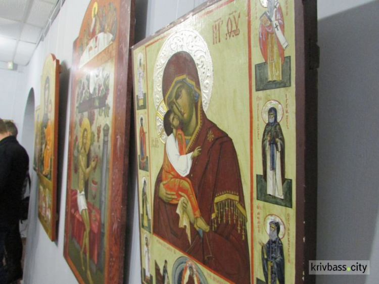 Иконопись сегодня: в Кривой Рог приехала выставка икон львовских мастеров