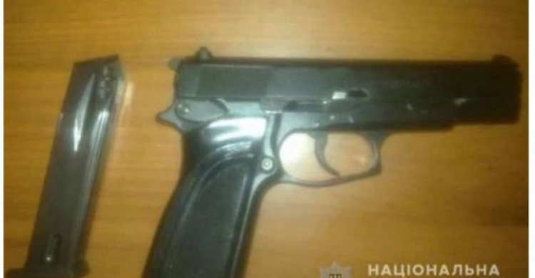 В Кривом Роге мужчина переоборудовал пневматический пистолет под стрельбу самодельными патронами