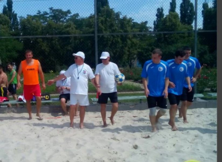 Прошёл районный турнир по пляжному футболу между сборными криворожских организаций (ФОТО)
