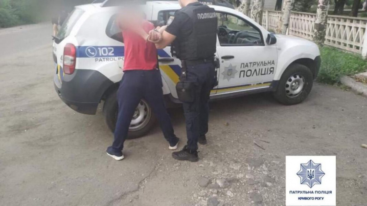 В двух района Кривого Рога задержали местных жителей с крупными партиями наркотиков (фото)