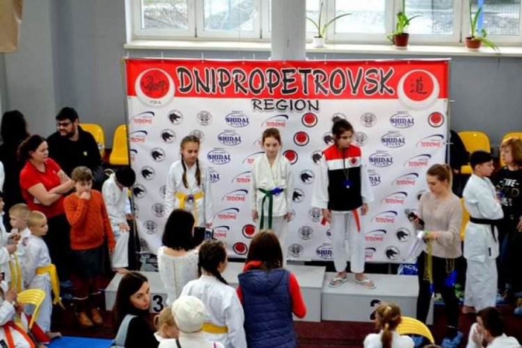 Криворожские каратисты заняли 1 место на чемпионате Днепропетровской области (фото)