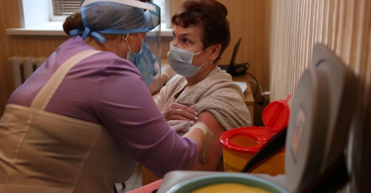 В Украине процесс вакцинации от коронавируса идет не по плану – Степанов