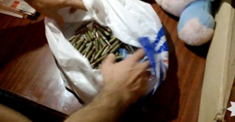 У жителя Кривого Рога полиция обнаружила пакет с патронами, который он нашел на остановке