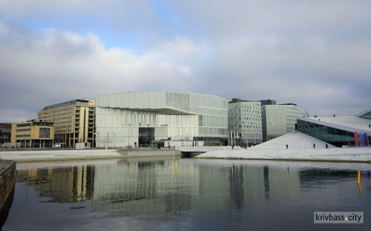 Центральна бібліотека у Осло. Фото із офіційного сайту Посольства України в Королівстві Норвегія