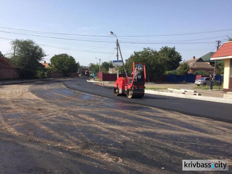 Масштабный ремонт улицы Толстого в Кривом Роге вышел на финишную прямую (ФОТО)