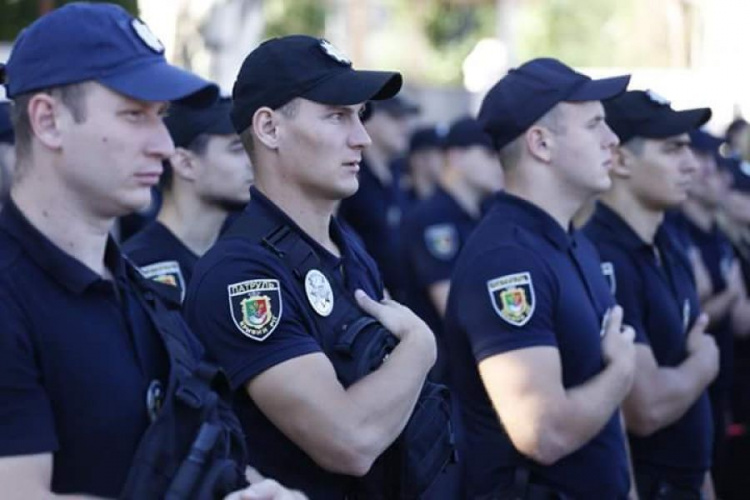 В Кривом Роге полицеских поздравили с профессиональным праздником (ФОТО)