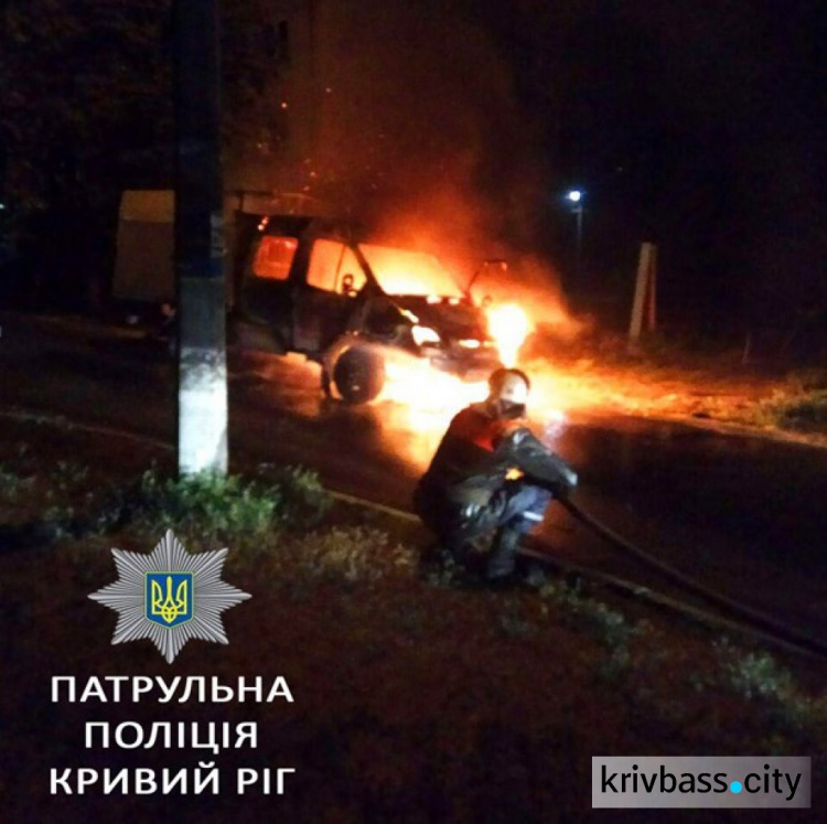 В Долгинцевском районе Кривого Рога неизвестные сожгли «Газель» (ФОТО)