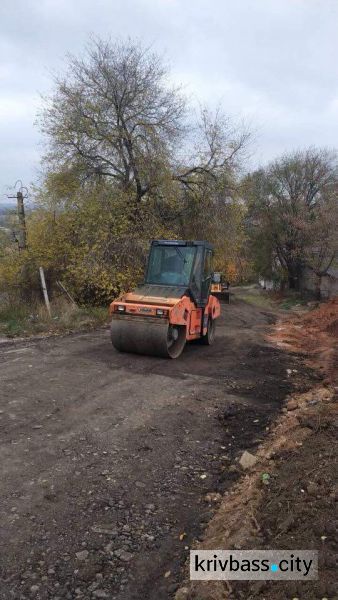 В  одном из районов Кривого Рога начали строительство новой дороги (ФОТО)
