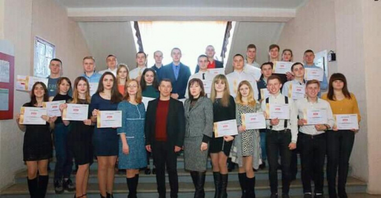 В Кривом Роге лучшим студентам вручили именные стипендии (фото)